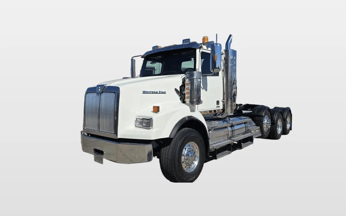 2021 Western Star 4900 - image 1
