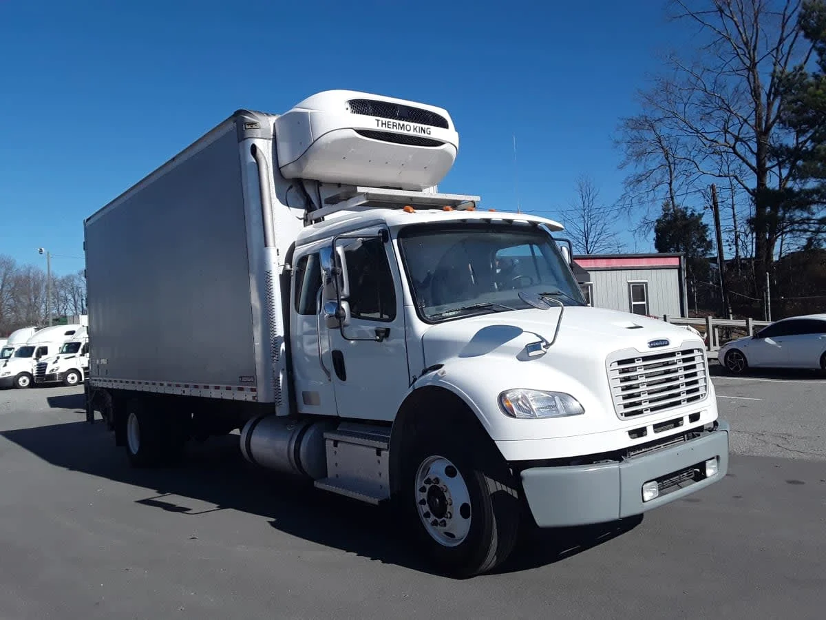 2021 Freightliner M2 106 - image 3