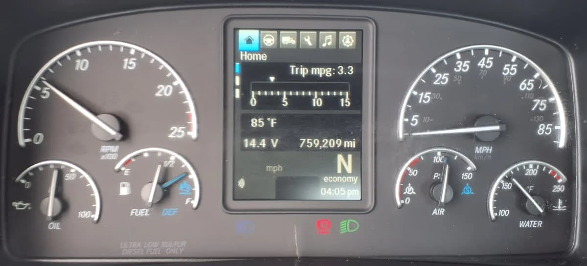 2020 Freightliner Cascadia in Memphis, TN — photo 9