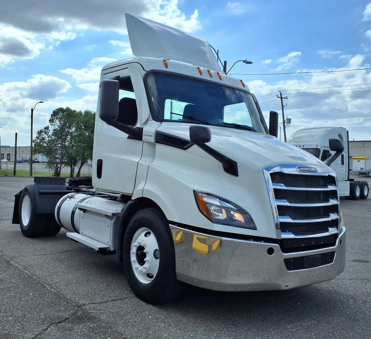 2020 Freightliner Cascadia in Memphis, TN — photo 3