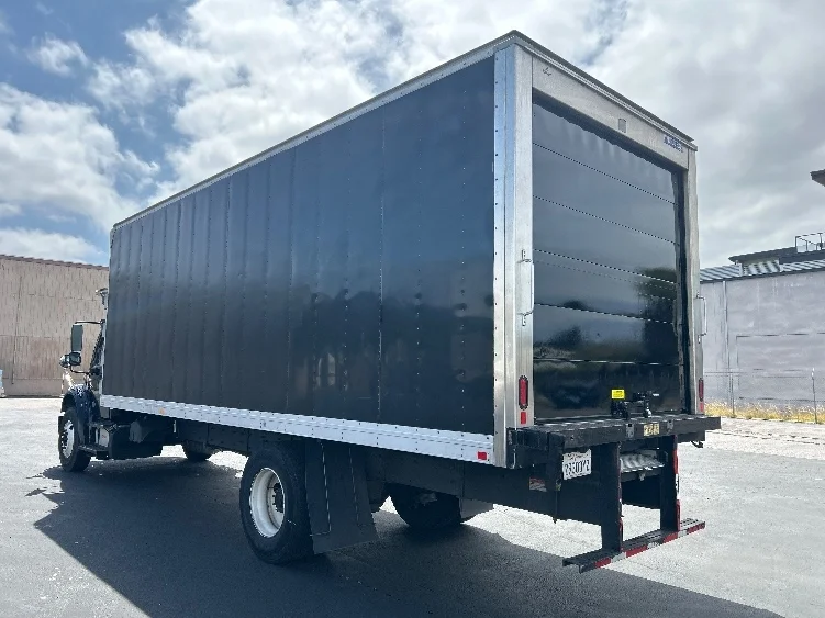 2020 Freightliner eM2 in Torrance, CA — photo 6
