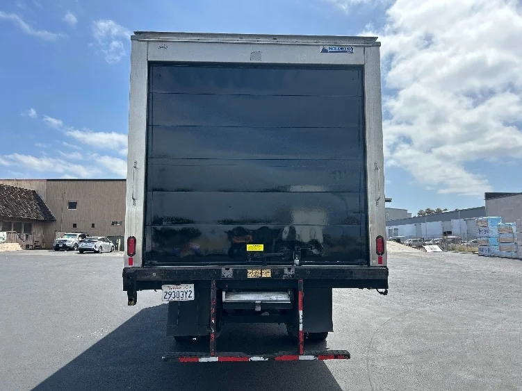 2020 Freightliner eM2 in Torrance, CA — photo 7