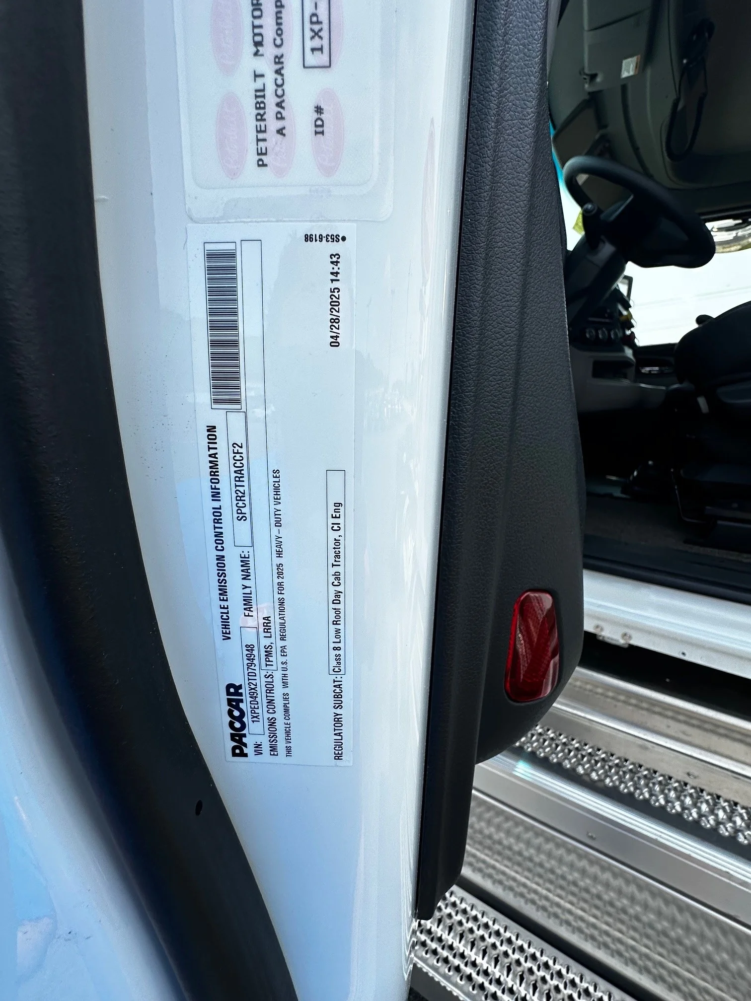 2026 Peterbilt 589 - image 6