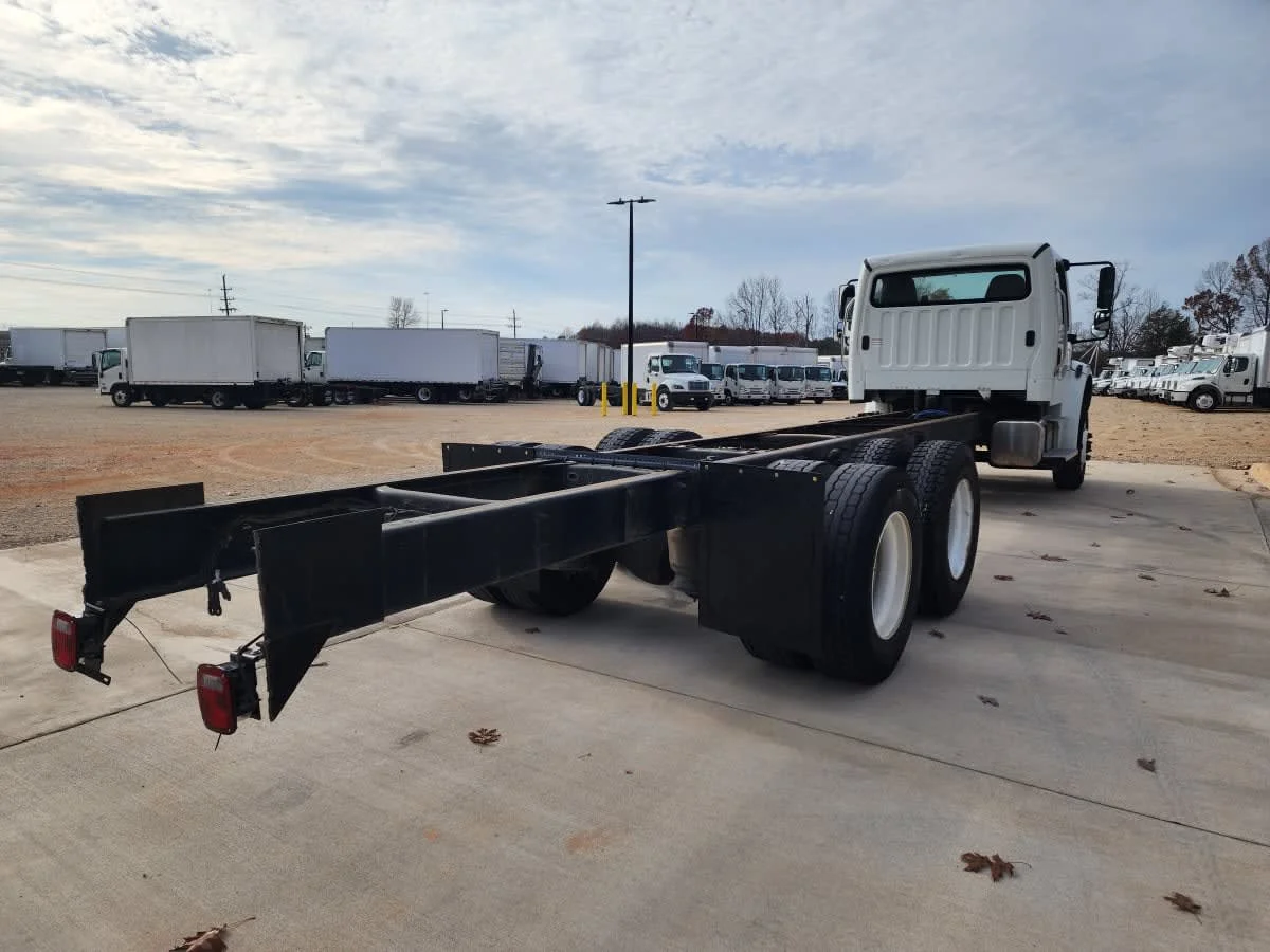 2019 Freightliner M2 106 in Greensboro, NC — photo 4