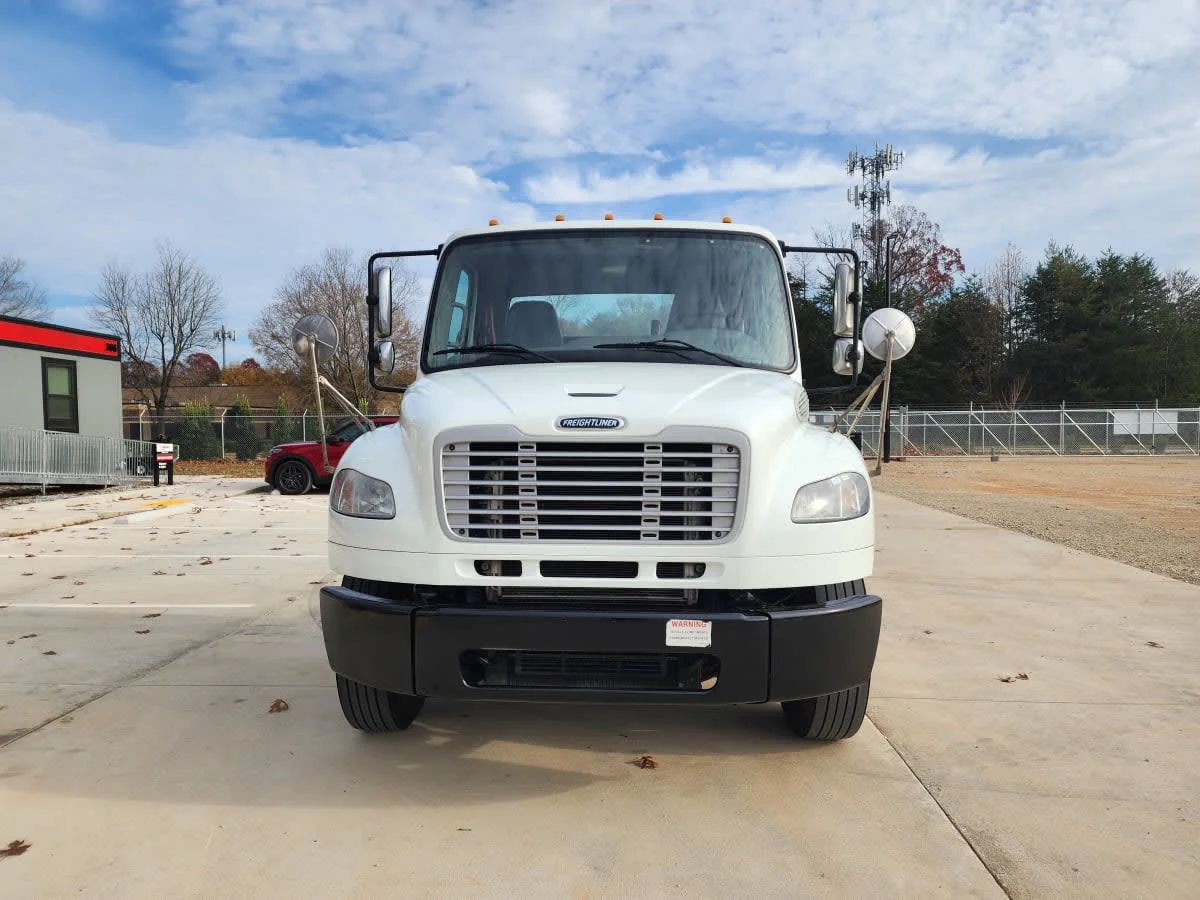2019 Freightliner M2 106 in Greensboro, NC — photo 2