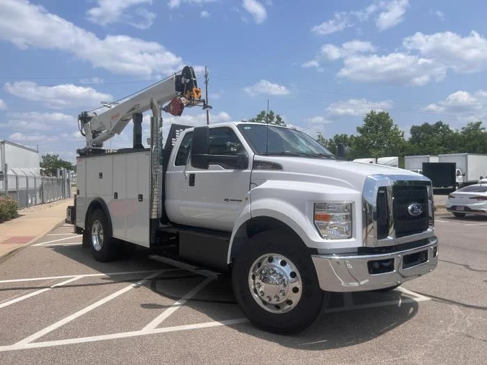 2026 Ford F-750 in Cincinnati, OH — photo 4