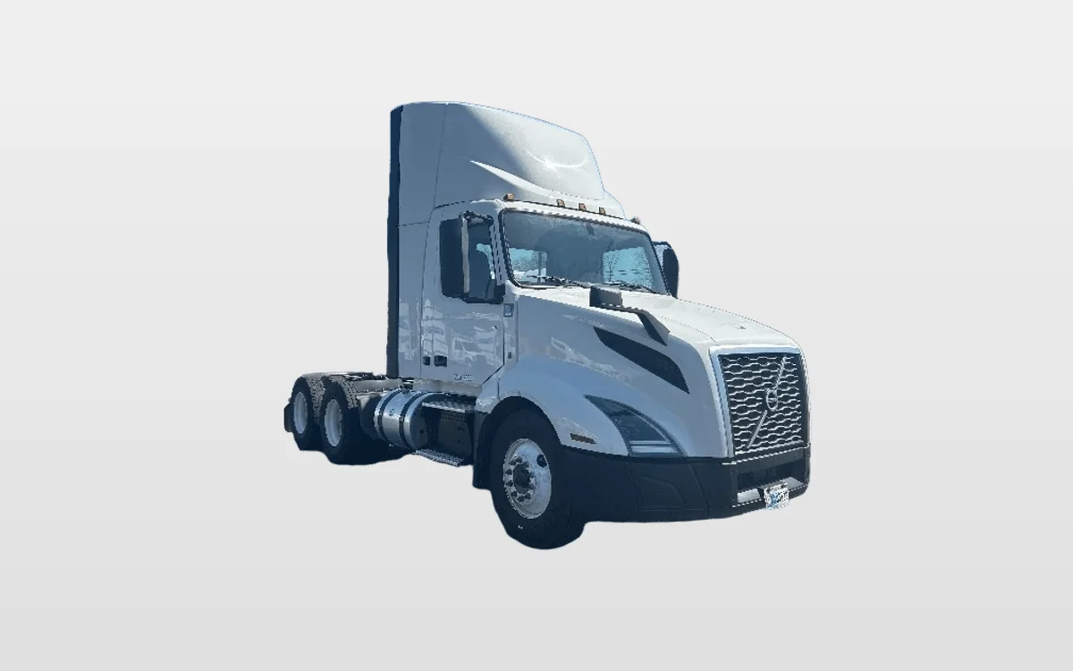 2022 Volvo VNL 300 - image 1