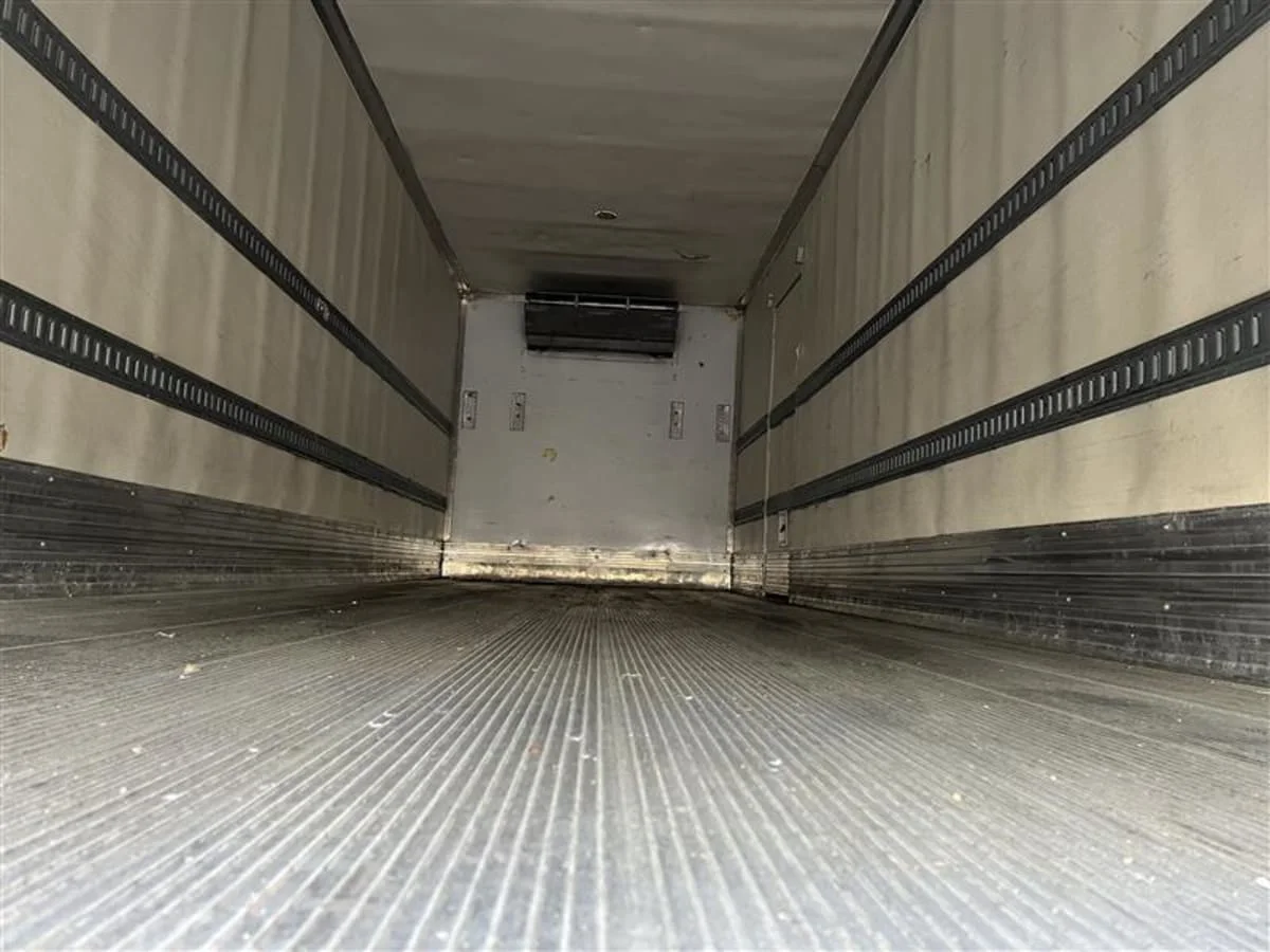 2018 Freightliner M2 106 - image 9