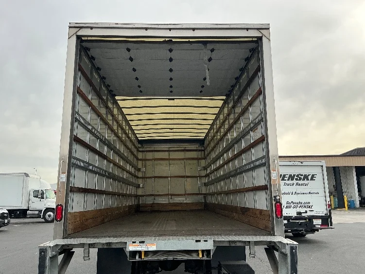 2022 International MV - image 8