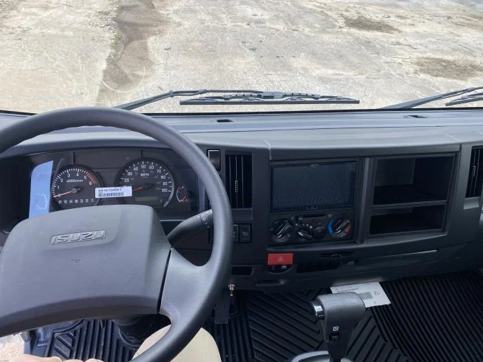 2026 Isuzu NRR — photo 9
