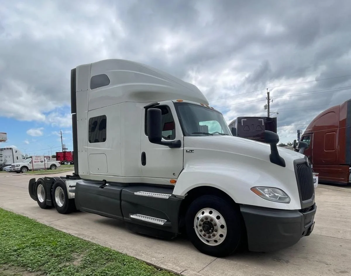 2022 International LT in Laredo, TX
