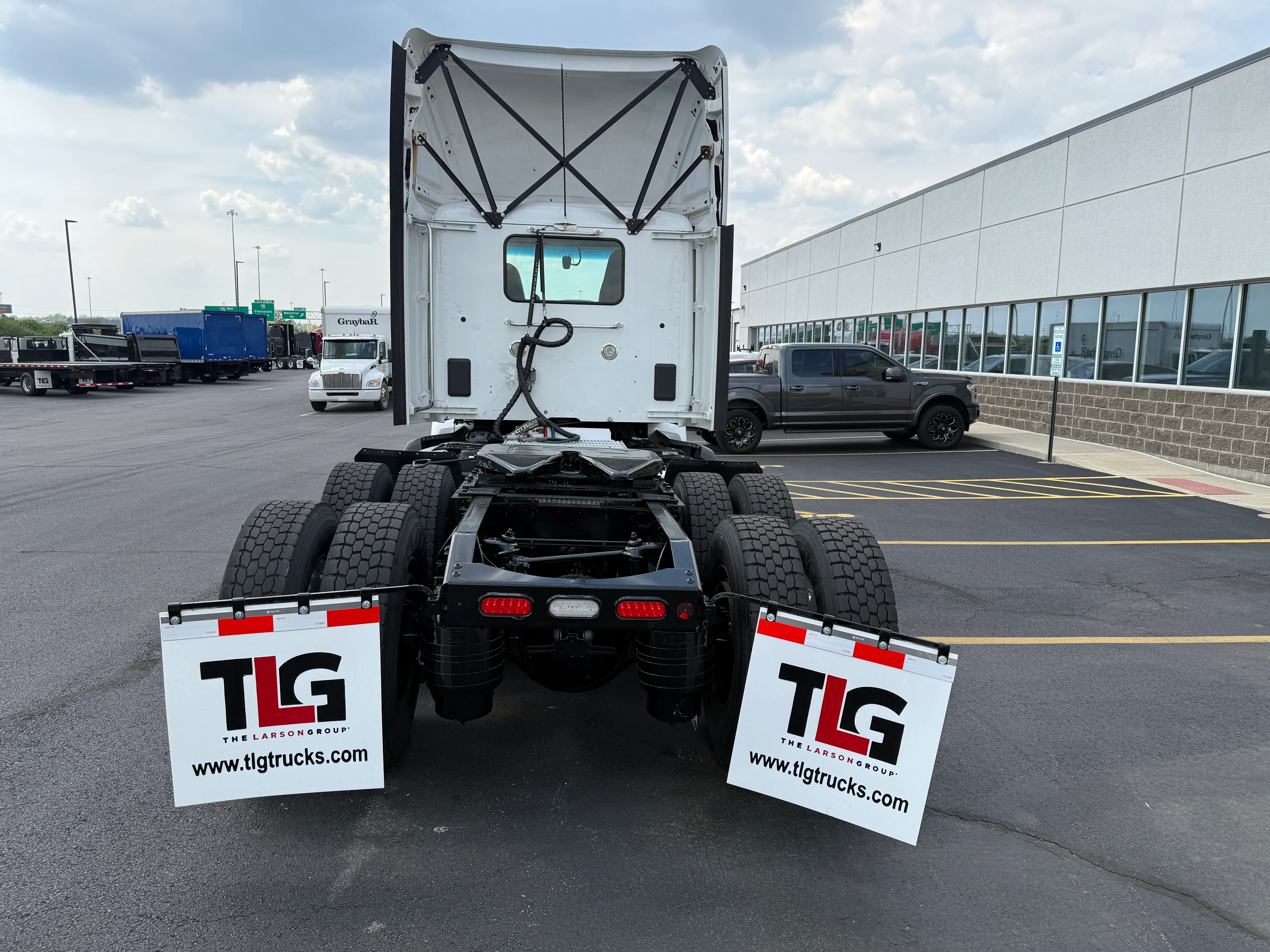 2021 Peterbilt 579 in Cincinnati, OH — photo 4