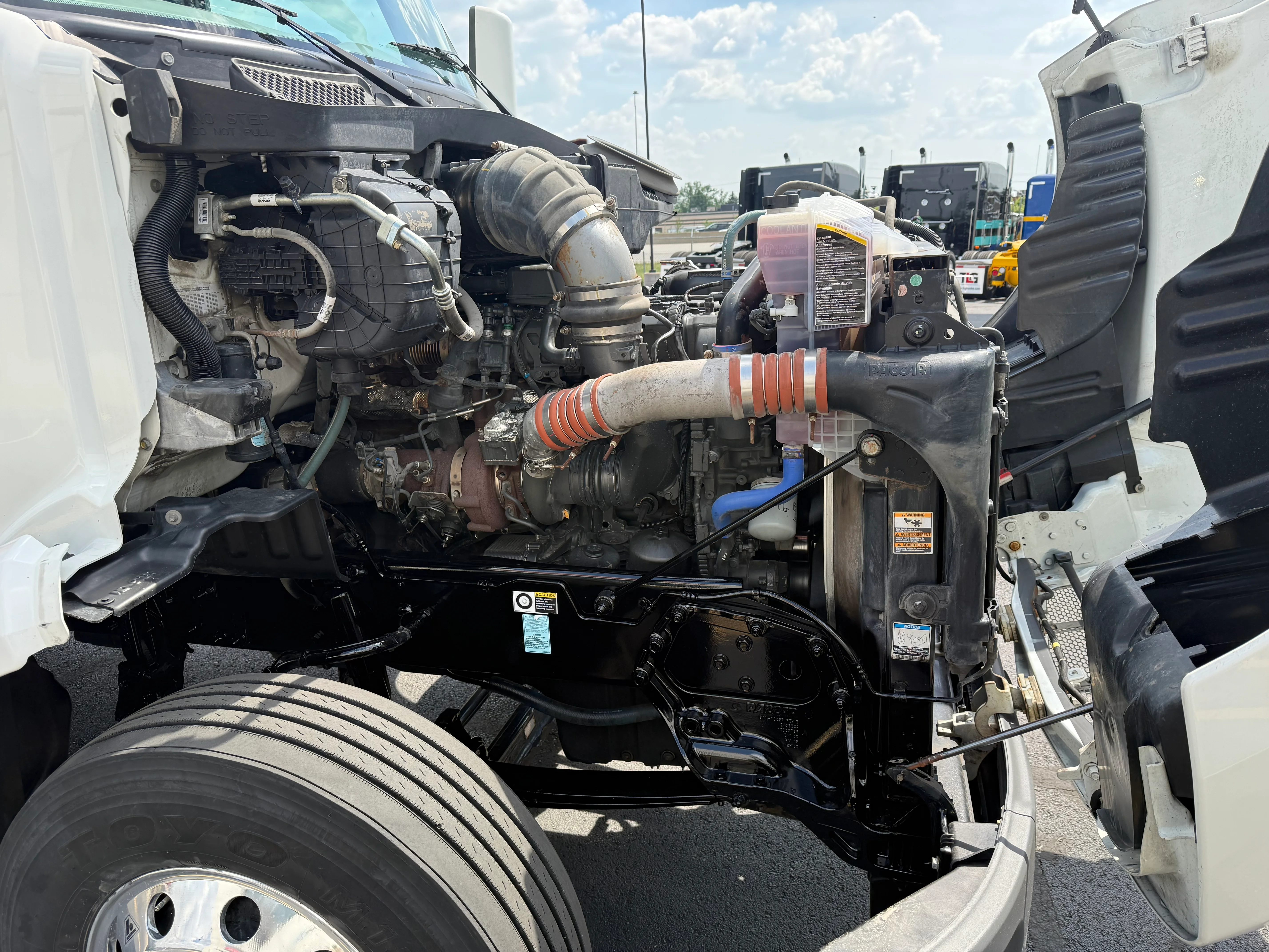 2021 Peterbilt 579 in Cincinnati, OH — photo 10