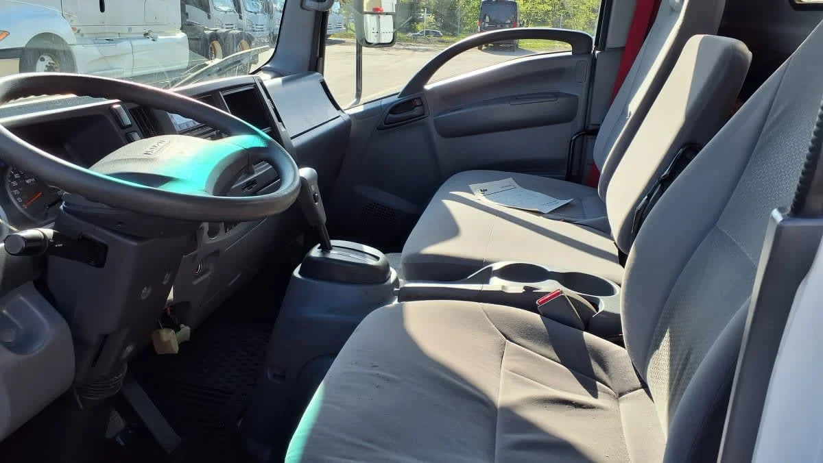 2019 Isuzu NRR in Salisbury, MA — photo 8