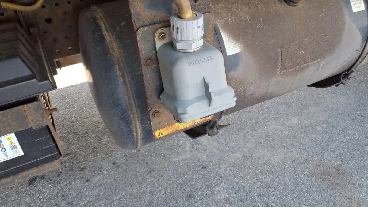 2019 Isuzu NRR in Salisbury, MA — photo 14