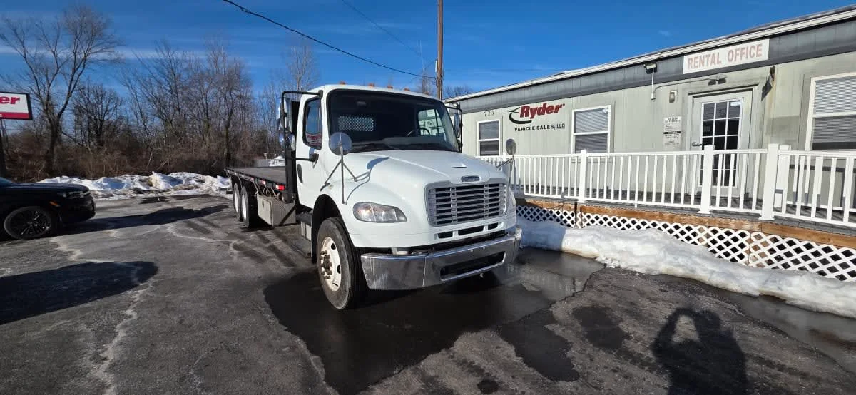 2017 Freightliner M2 106 in Bensalem, PA — photo 3