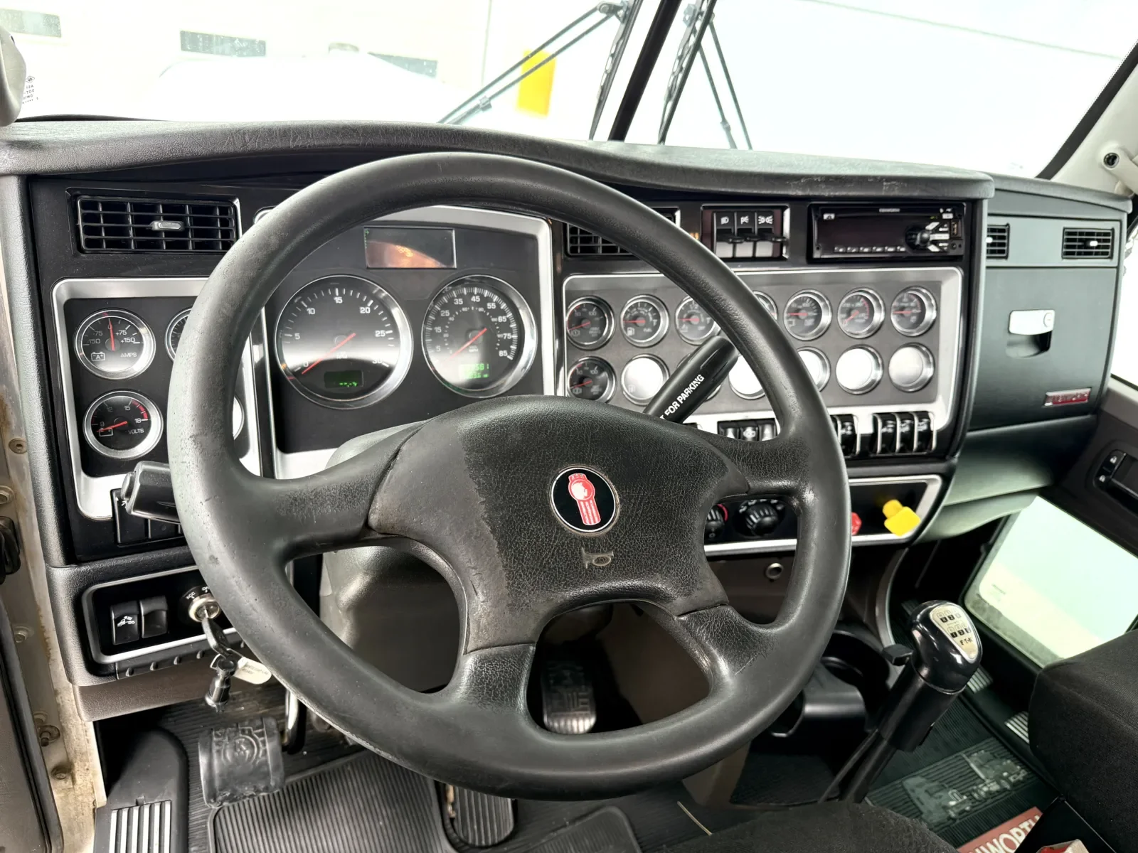 2015 Kenworth W900 in New Lenox, IL — photo 15