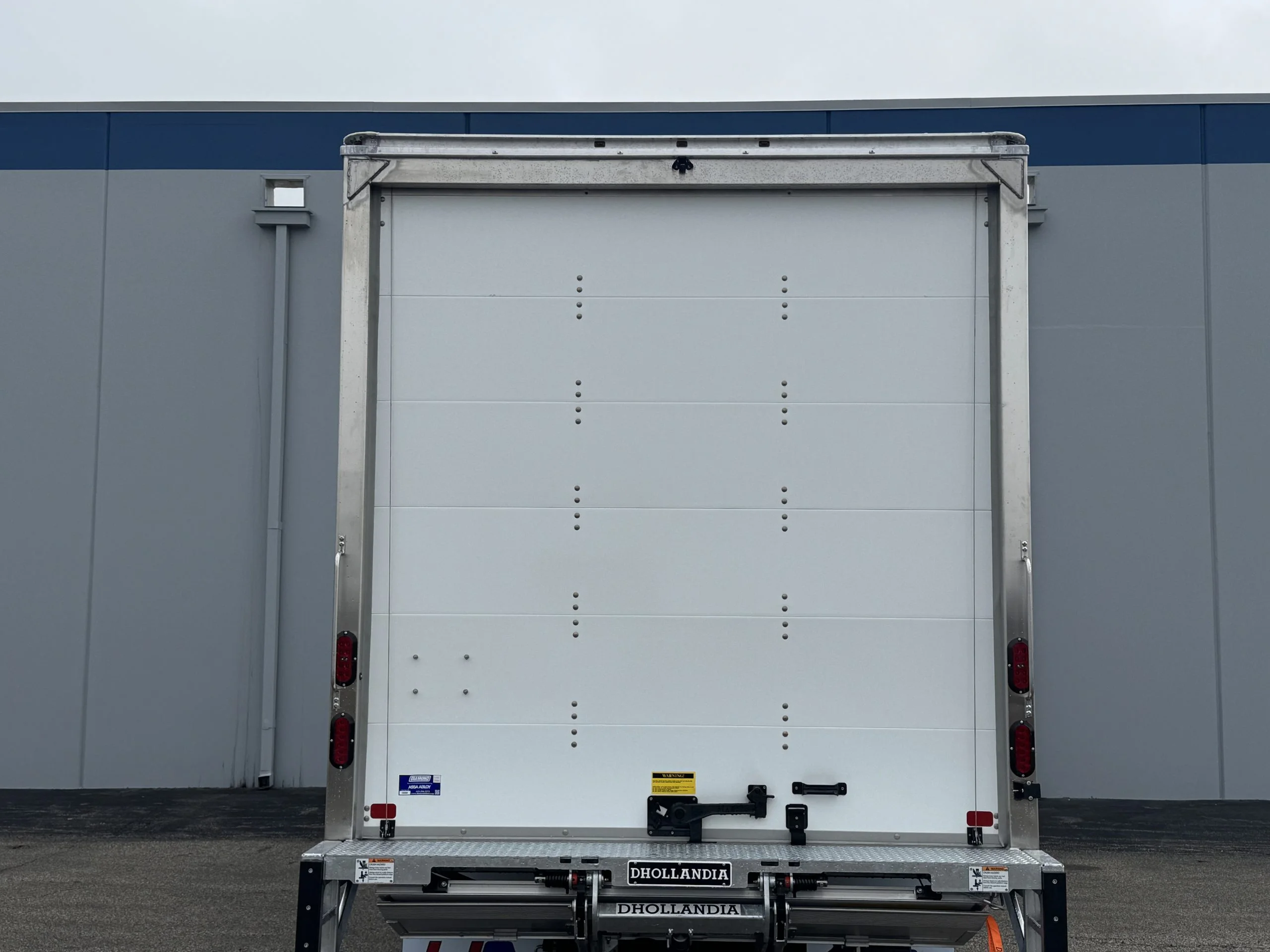 2026 Isuzu NPR - image 5