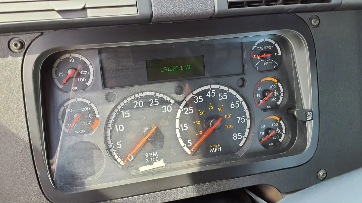 2020 Freightliner Cascadia in Bolingbrook, IL — photo 9
