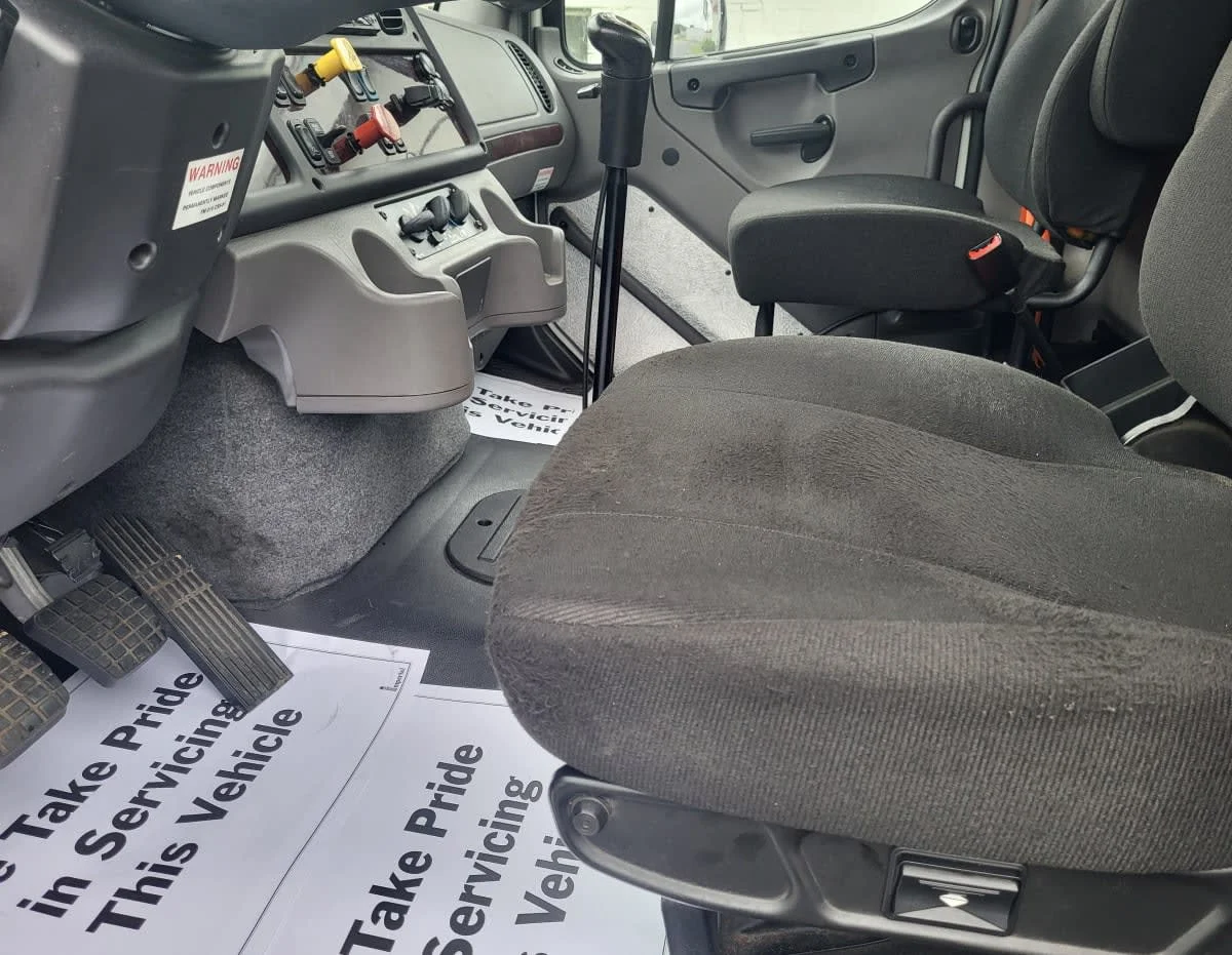 2020 Freightliner M2 112 in Jacksonville, FL — photo 9