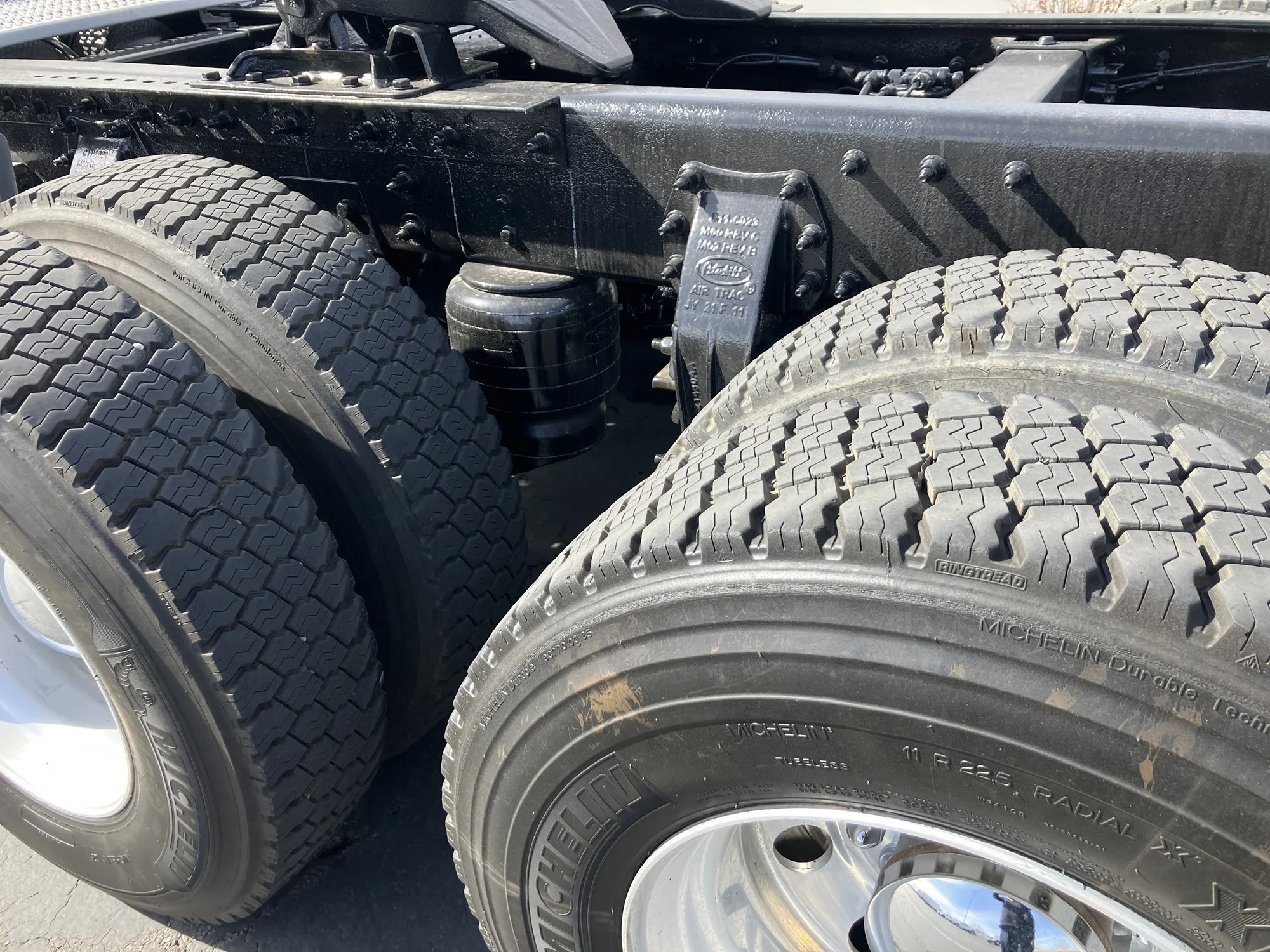 2023 Peterbilt 389 - image 6