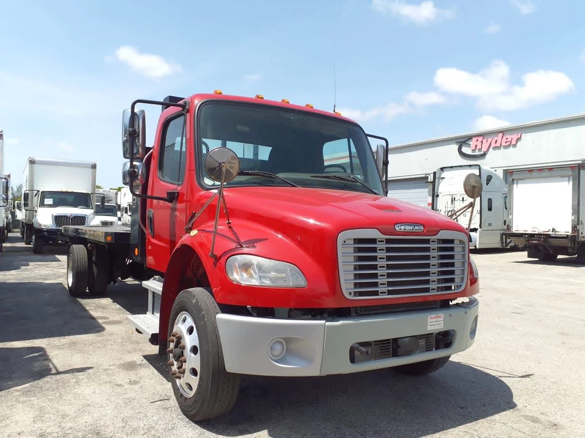 2019 Freightliner M2 106 - image 3