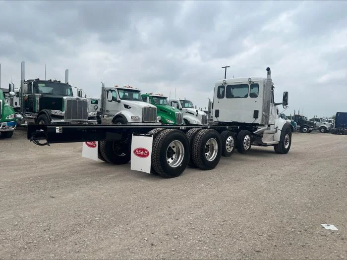 2025 Peterbilt 567 in Houston, TX — photo 6