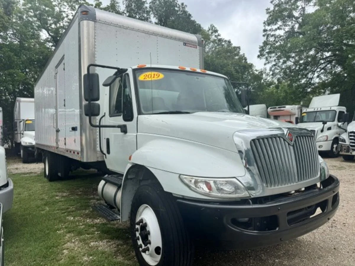 2019 International 4300 in Jacksonville, FL — photo 3