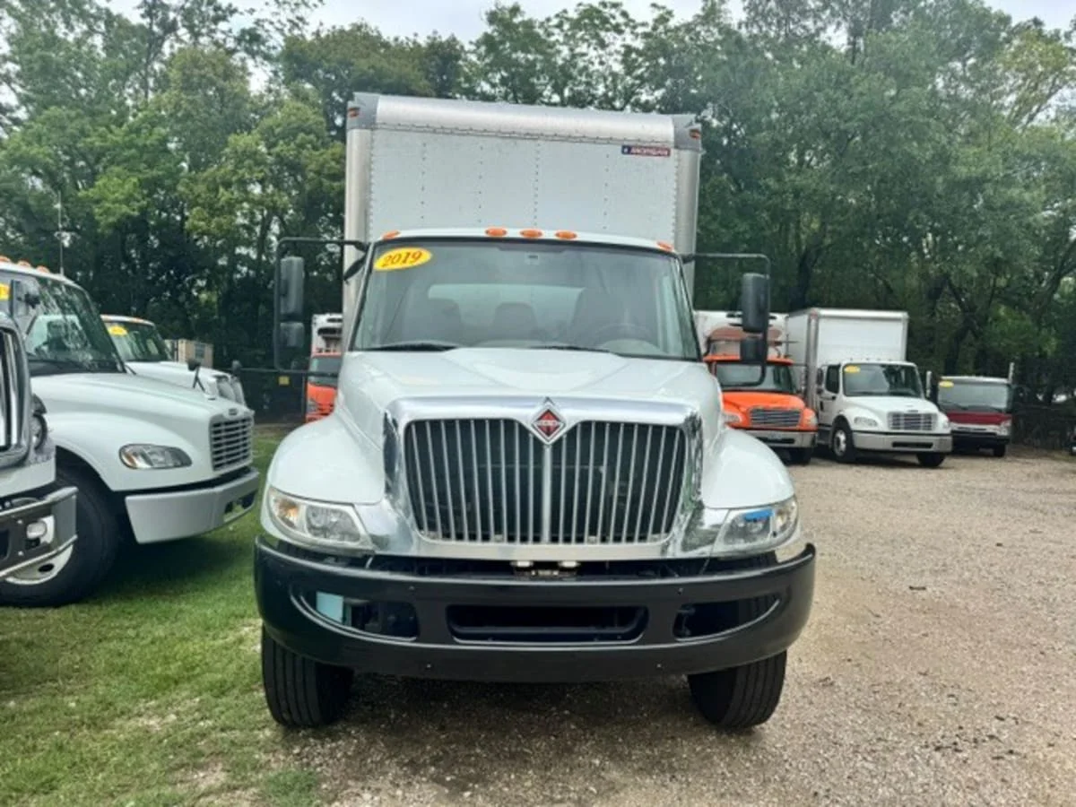 2019 International 4300 in Jacksonville, FL — photo 2