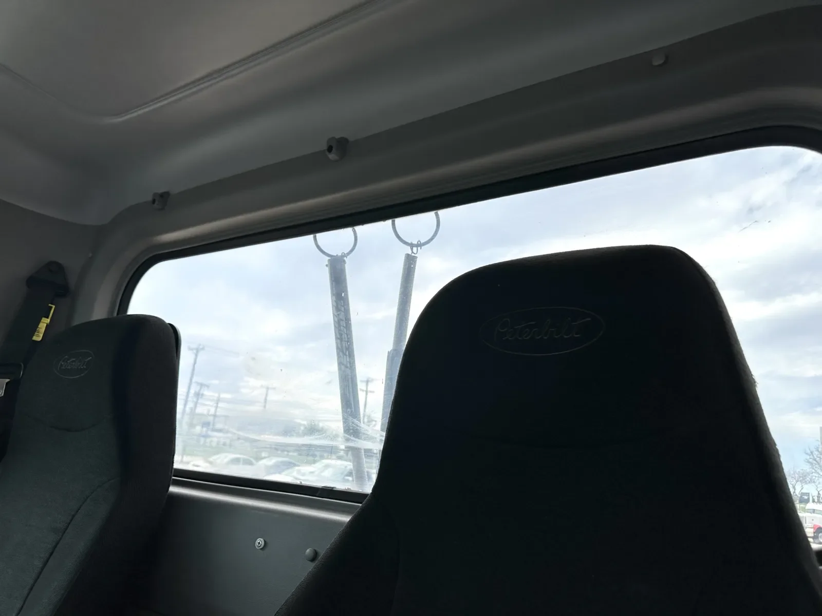 2018 Peterbilt 389 - image 19