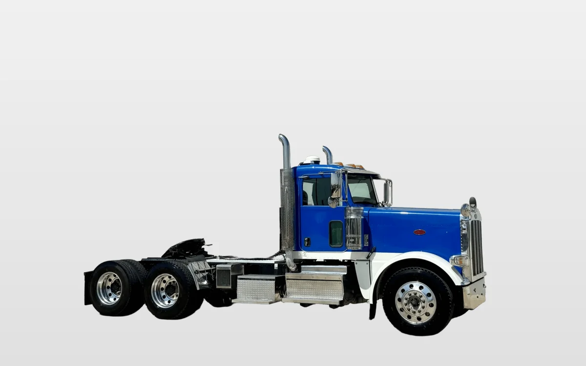 2018 Peterbilt 389 - image 1