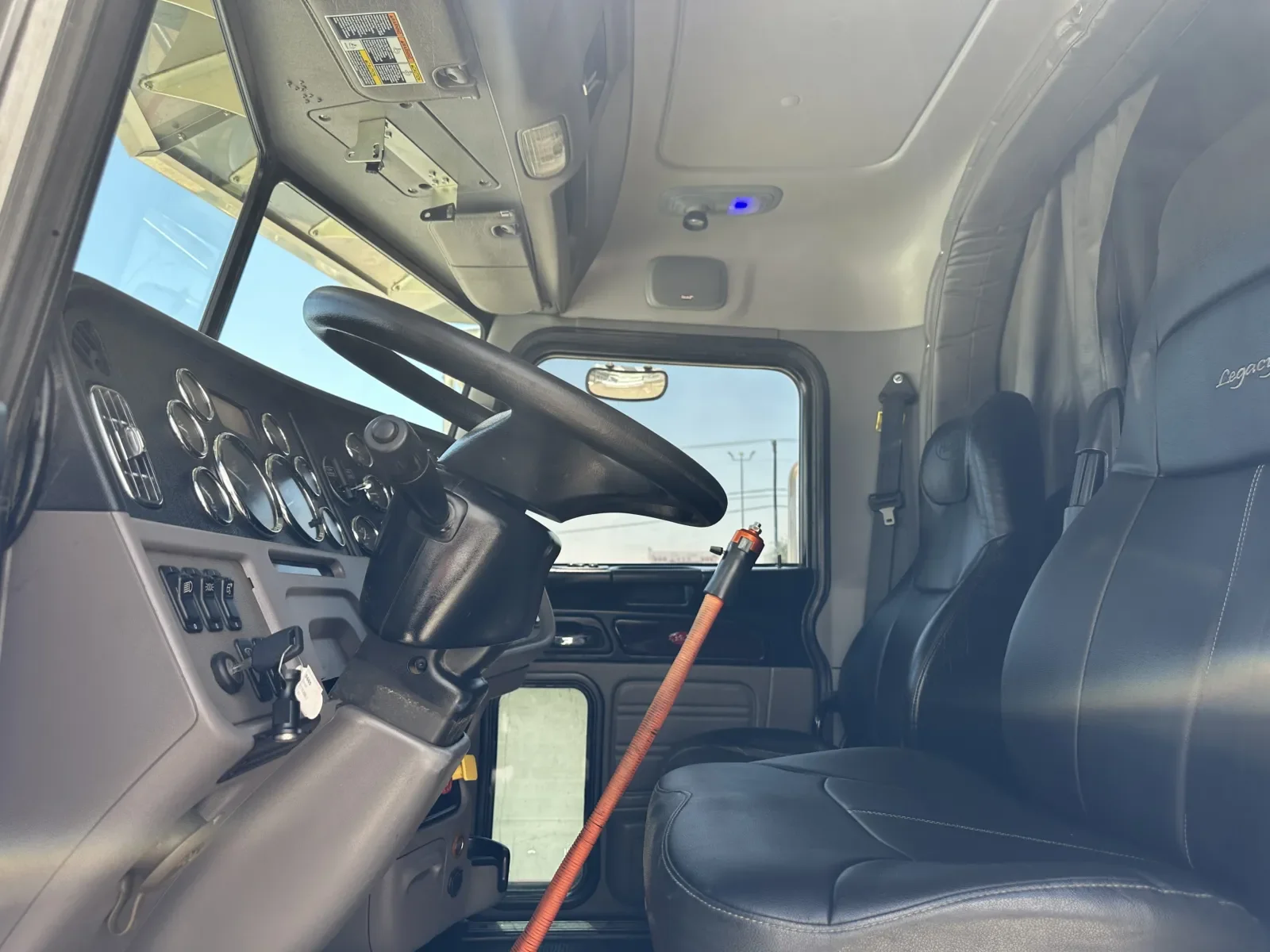 2019 Peterbilt 389 in Hutchins, TX — photo 14