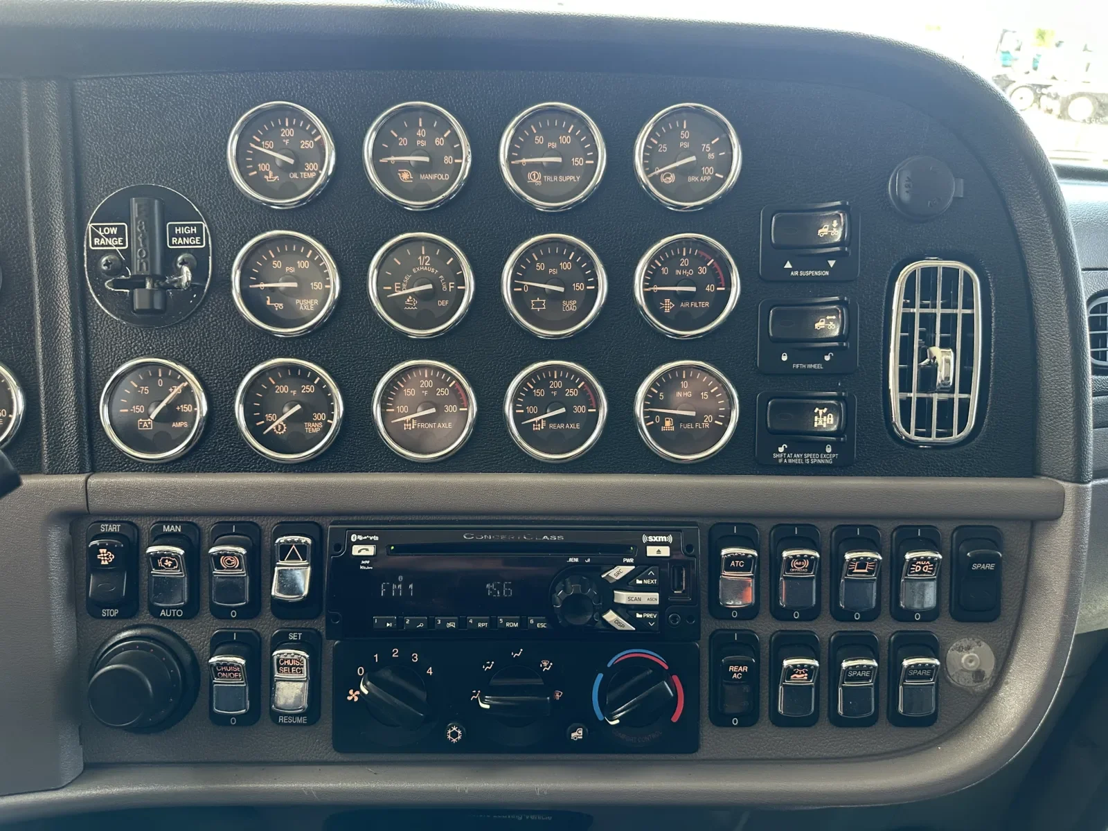 2019 Peterbilt 389 in Hutchins, TX — photo 17