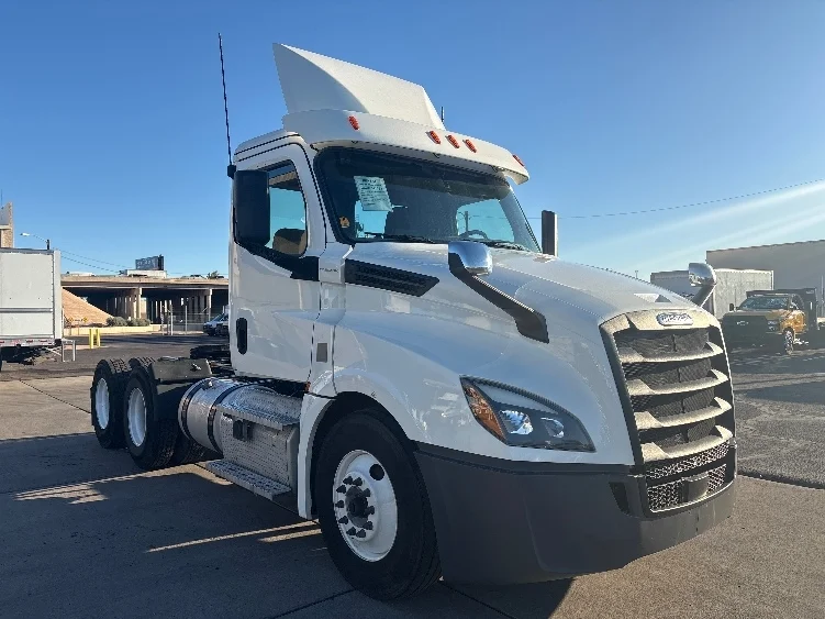 2020 Freightliner Cascadia in Phoenix, AZ