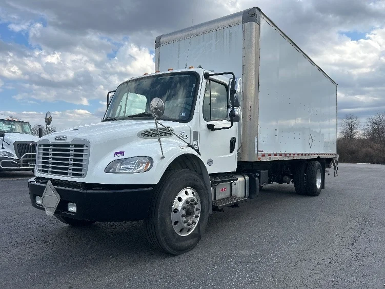 2020 Freightliner M2 106 in Duncansville, PA — photo 3