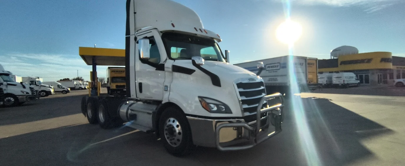 2021 Freightliner Cascadia in Arlington, TX