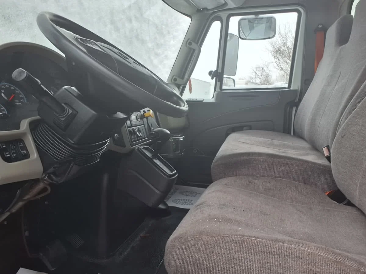 2019 International 4300 in Taylor, MI — photo 7