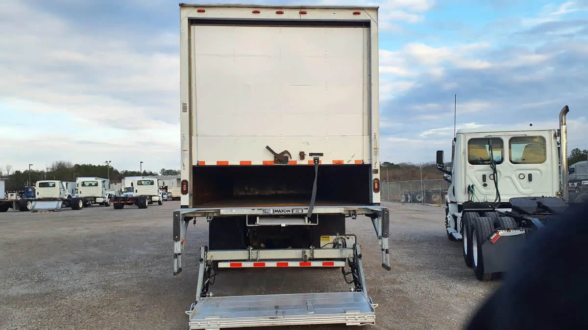 2019 International MV - image 5