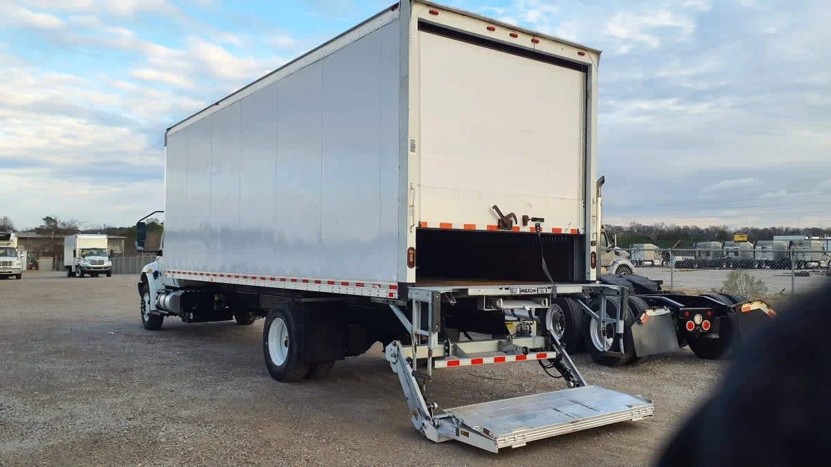 2019 International MV - image 6