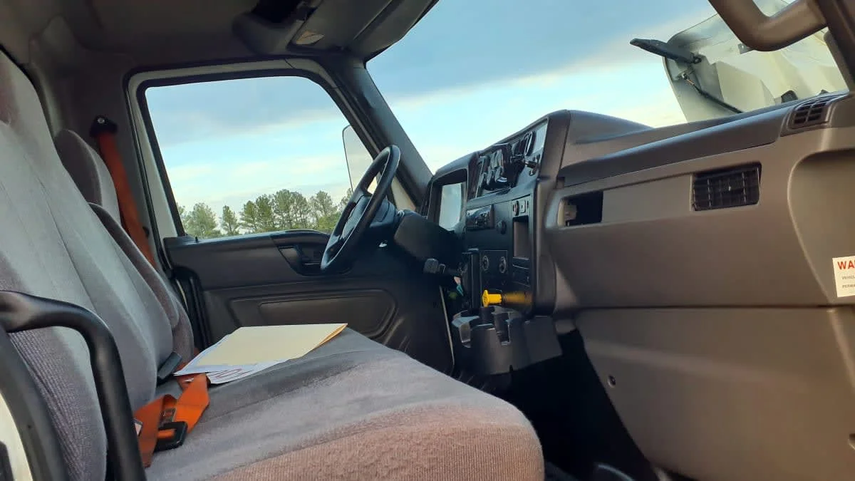 2019 International MV - image 11