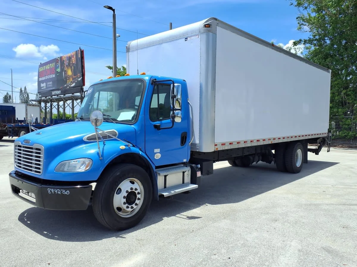 2019 Freightliner M2 106 in Davie, FL