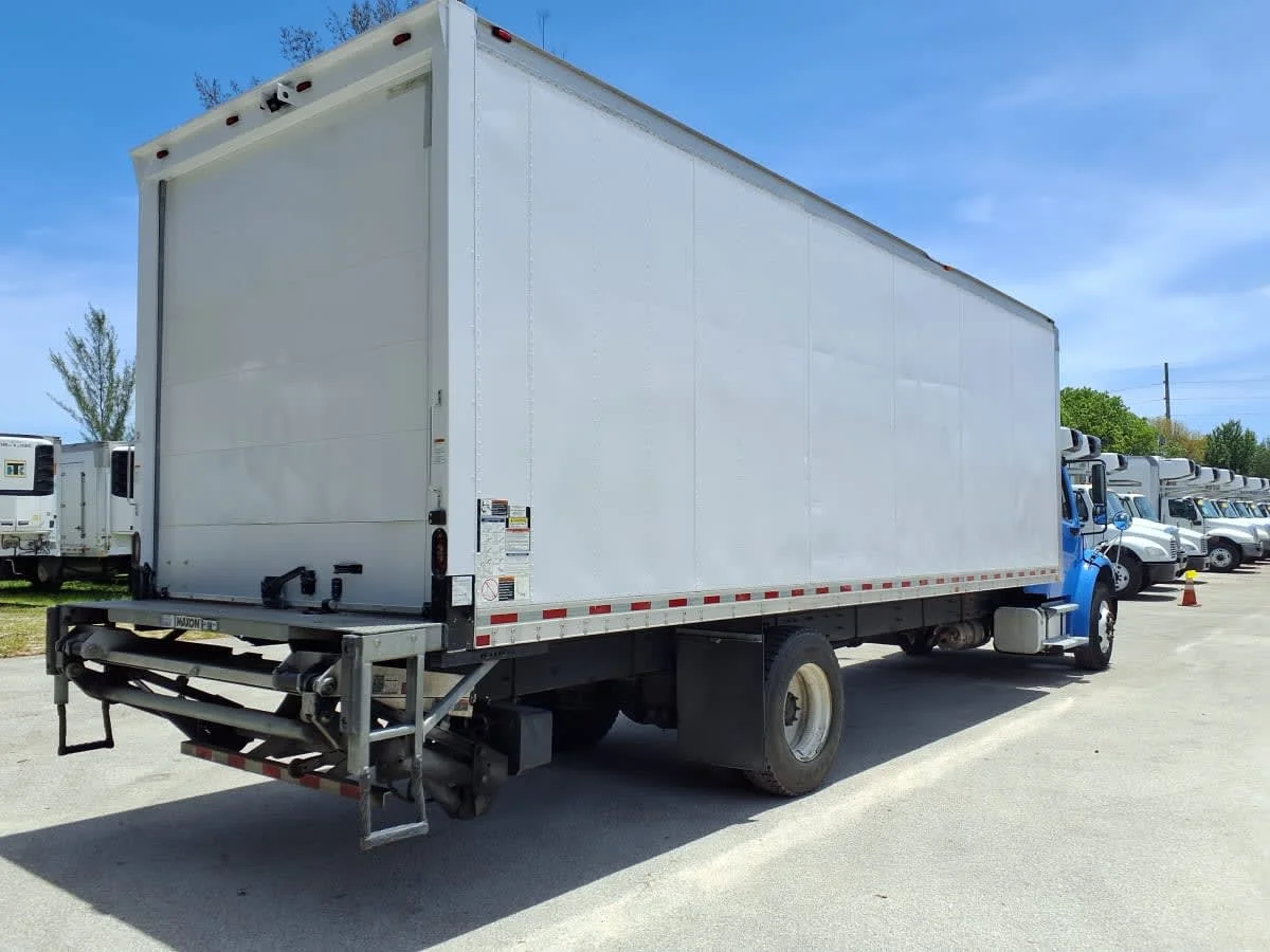 2019 Freightliner M2 106 in Davie, FL — photo 4
