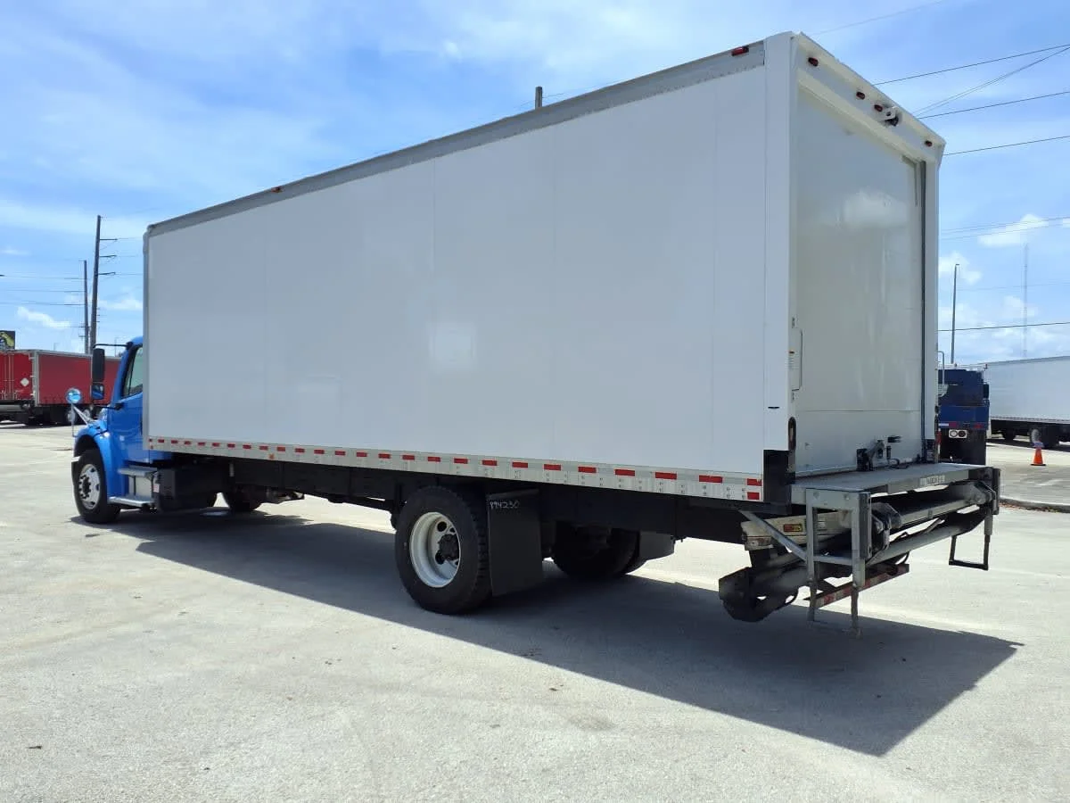 2019 Freightliner M2 106 in Davie, FL — photo 6