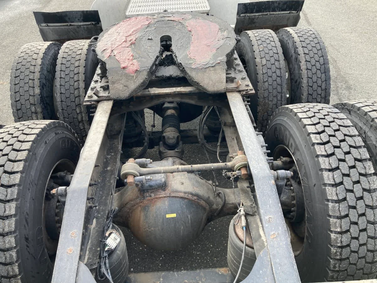 2020 Mack Anthem - image 7