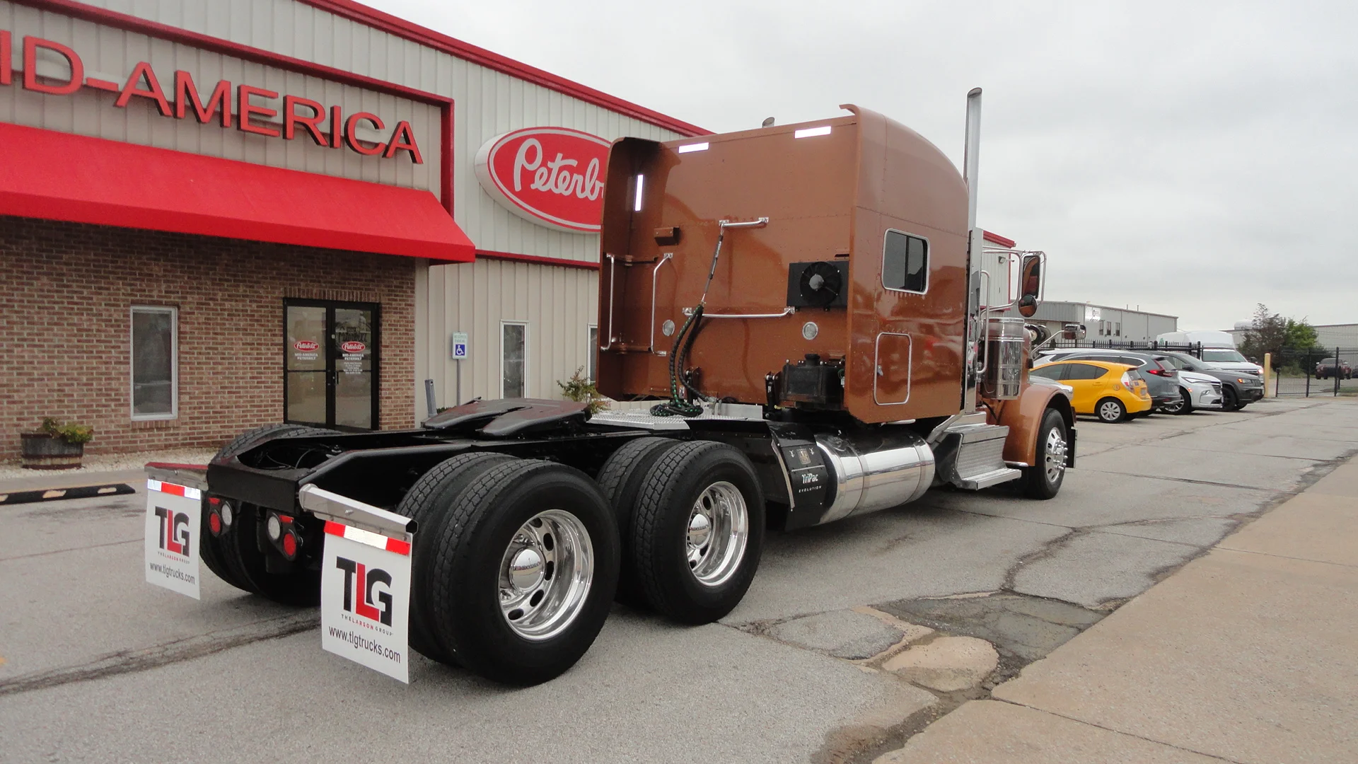 2018 Peterbilt 389 in Sikeston, MO — photo 3