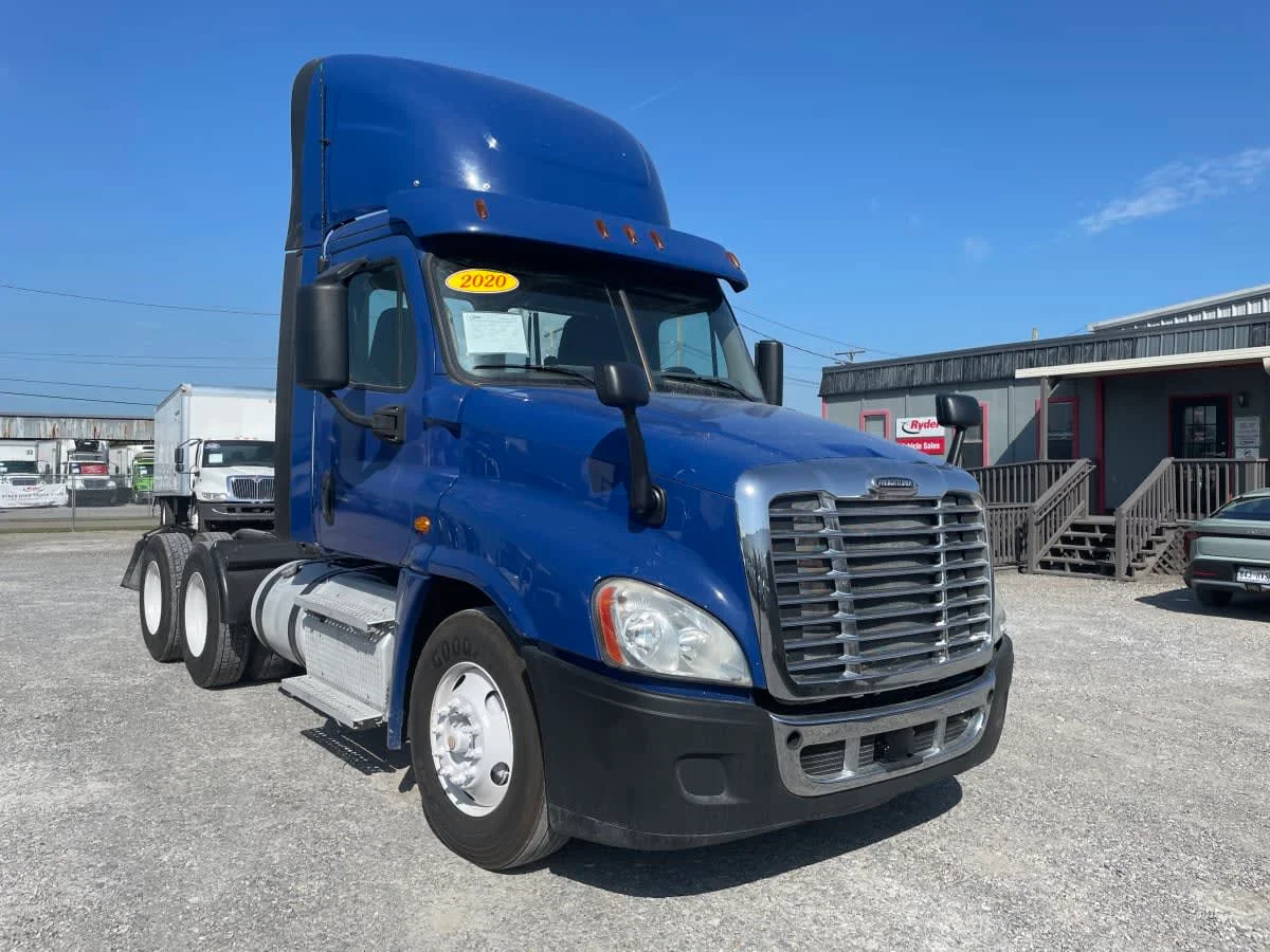 2020 Freightliner Cascadia in St. Rose, LA — photo 3