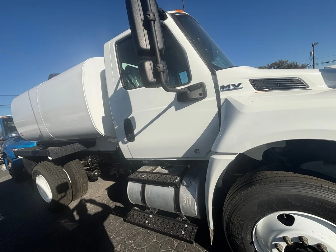 2025 International MV - image 13