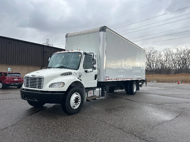 2020 Freightliner M2 106 - image 3