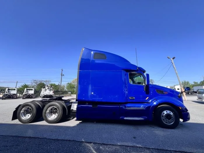 2022 Peterbilt 579 - image 6