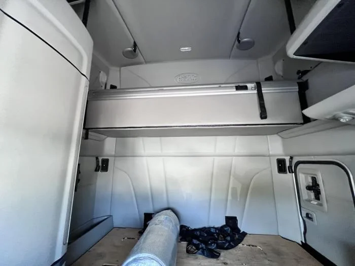 2022 Peterbilt 579 - image 25